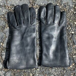 Women’s Black Leather Gloves